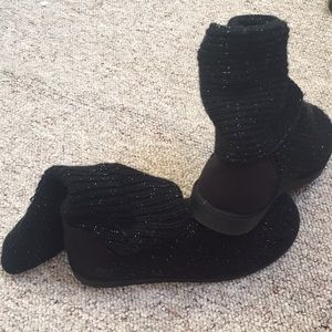 Black Glitter Thread Boots